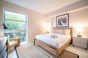 Tucker at Palmer Dadeland Miami