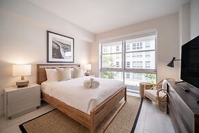 Tucker at Palmer Dadeland Miami