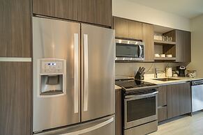 Tucker at Palmer Dadeland Miami