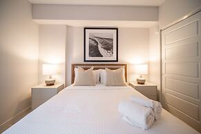 Tucker at Palmer Dadeland Miami