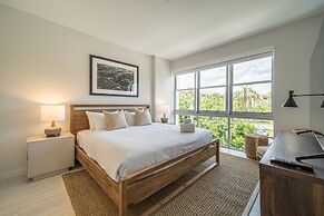 Tucker at Palmer Dadeland Miami