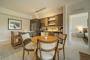 Tucker at Palmer Dadeland Miami