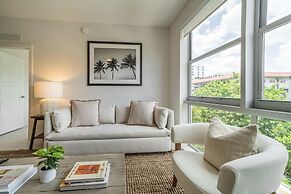 Tucker at Palmer Dadeland Miami