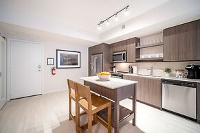 Tucker at Palmer Dadeland Miami