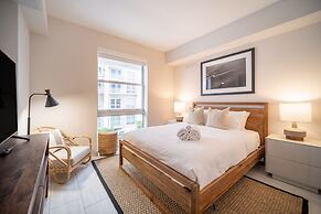 Tucker at Palmer Dadeland Miami