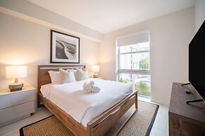 Tucker at Palmer Dadeland Miami