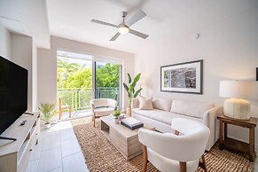 Tucker at Palmer Dadeland Miami