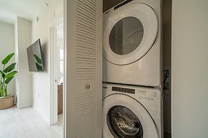 Tucker at Palmer Dadeland Miami