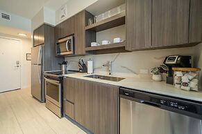 Tucker at Palmer Dadeland Miami