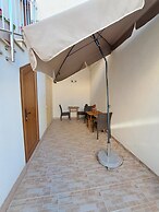 Studio Leo Apartment