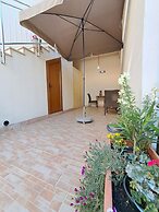 Studio Leo Apartment