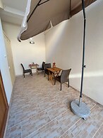 Studio Leo Apartment