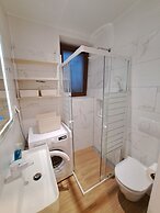 Studio Leo Apartment