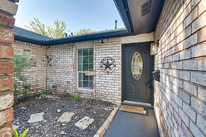 Central Seabrook Home: Pool ~ 2 Mi to Nasa Center!