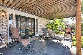 Central Seabrook Home: Pool ~ 2 Mi to Nasa Center!