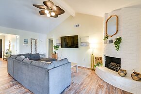 Central Seabrook Home: Pool ~ 2 Mi to Nasa Center!