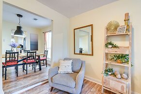 Central Seabrook Home: Pool ~ 2 Mi to Nasa Center!