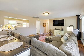 Hot Tub & Fire Pit: Serene Clifton Retreat!