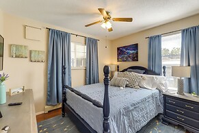 Hot Tub & Fire Pit: Serene Clifton Retreat!