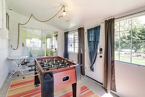 Hot Tub & Fire Pit: Serene Clifton Retreat!