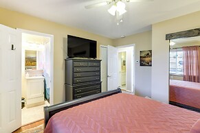 Hot Tub & Fire Pit: Serene Clifton Retreat!