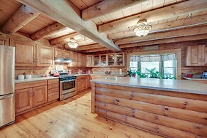 Secluded Broken Bow Cabin w/ Fire Pit and Deck!