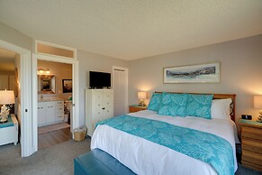 Oceanfront Watsonville Condo w/ Beach Access!