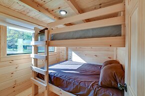 Catskills Tiny Home Cabin: Surrounded by Nature!