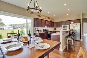 Flippin Home w/ Deck & Grill: Steps to White River