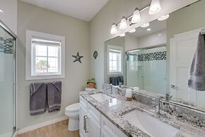 Bright, Modern Corpus Christi Condo: 2 Mi to Beach