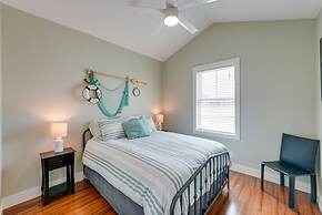 Bright, Modern Corpus Christi Condo: 2 Mi to Beach