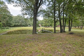 Natures Care: Home w/ Pond, 16 Mi to Memphis!