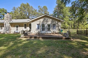 Natures Care: Home w/ Pond, 16 Mi to Memphis!