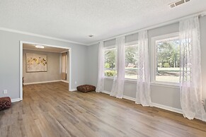 Natures Care: Home w/ Pond, 16 Mi to Memphis!