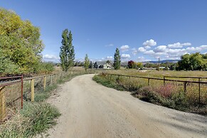 Pet-friendly Stevensville Home w/ Mountain Views!