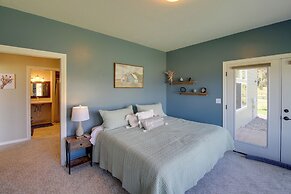 Pet-friendly Stevensville Home w/ Mountain Views!