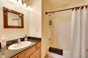 Pet-friendly House w/ Deck: Near Crater Lake!