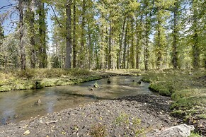 Pet-friendly House w/ Deck: Near Crater Lake!