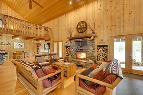 Pet-friendly House w/ Deck: Near Crater Lake!