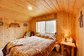 Pet-friendly House w/ Deck: Near Crater Lake!