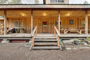 Pet-friendly House w/ Deck: Near Crater Lake!