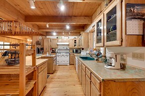 Pet-friendly House w/ Deck: Near Crater Lake!