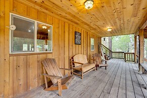 Pet-friendly House w/ Deck: Near Crater Lake!