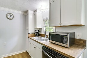 Cozy Virginia Escape w/ Deck, Grill & Fire Pit!