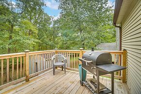 Cozy Virginia Escape w/ Deck, Grill & Fire Pit!