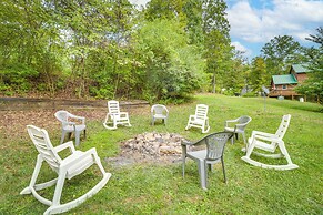Cozy Virginia Escape w/ Deck, Grill & Fire Pit!