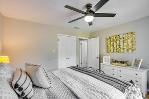 Charming Granbury Cottage Retreat w/ Private Patio