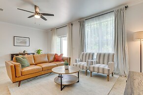 Charming Navarre Townhome: 5 Mi to Beach!