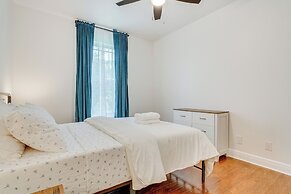 Charming Navarre Townhome: 5 Mi to Beach!