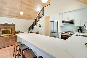 Community Beach Access: Modern Poconos Cabin!